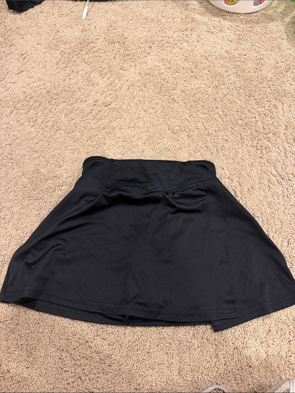 Champion Black Women's Skater Skirt with Built-In Shorts with slit